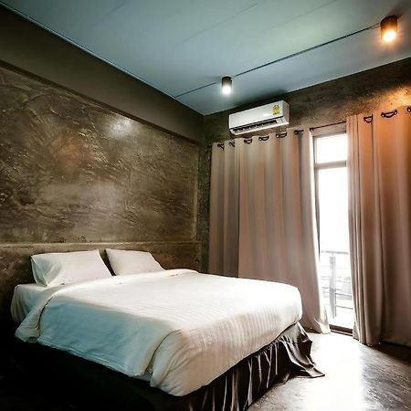 Pornsiri Hotel Sisaket Exterior photo