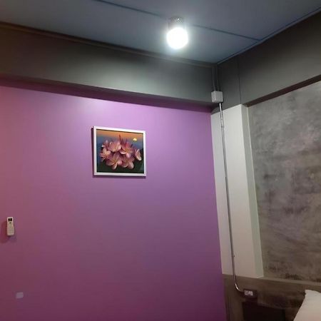 Pornsiri Hotel Sisaket Exterior photo