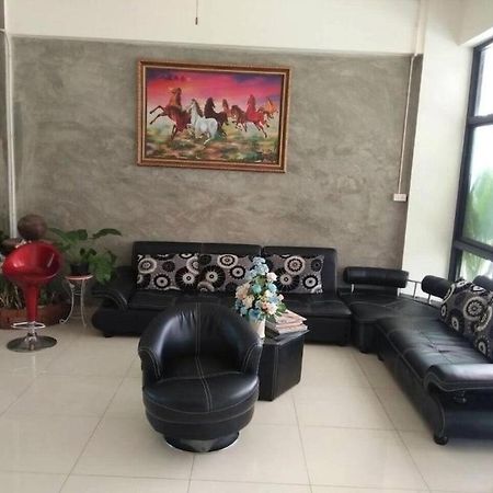 Pornsiri Hotel Sisaket Exterior photo