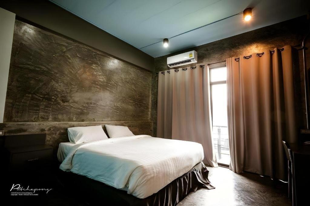 Pornsiri Hotel Sisaket Exterior photo