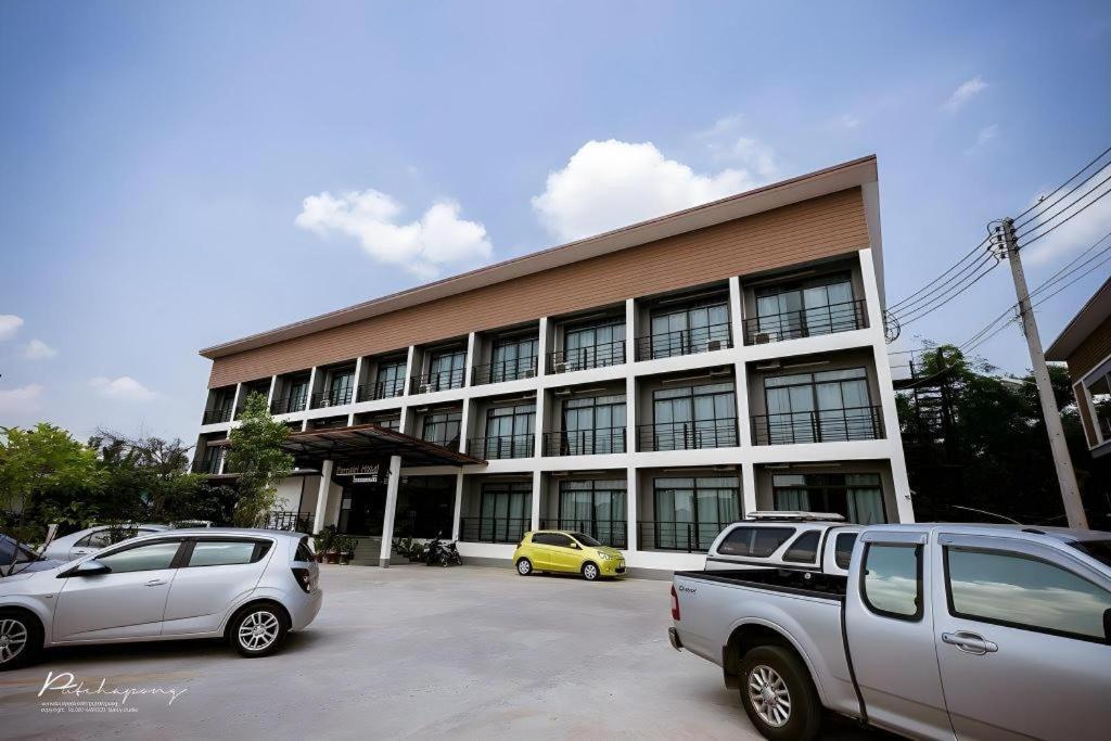 Pornsiri Hotel Sisaket Exterior photo