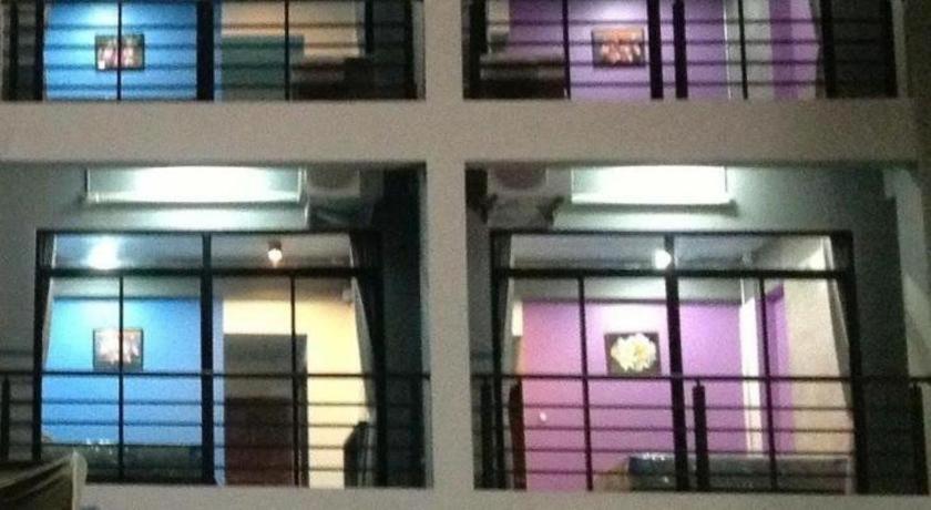Pornsiri Hotel Sisaket Exterior photo
