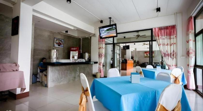 Pornsiri Hotel Sisaket Exterior photo